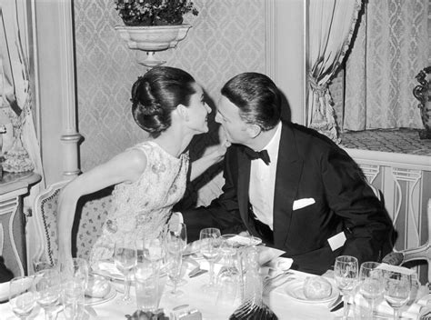 hubert de givenchy biografie|audrey hepburn and givenchy relationship.